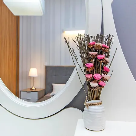 Royal - Neptun Park By Oneapartments *